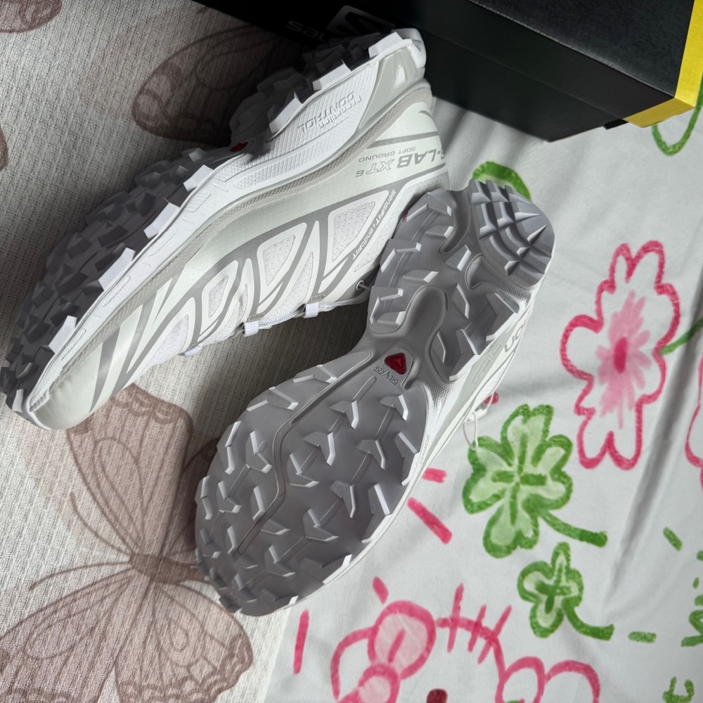 Salomon XT-6 Logo Printed Sneakers - Picture 8 of 8